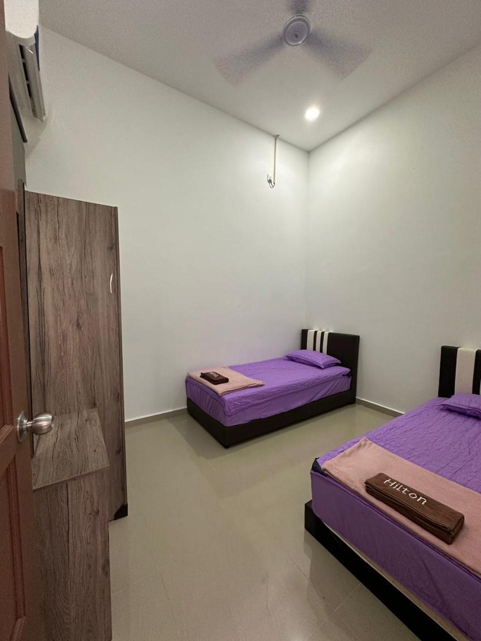 Homestay Kemaman Fyna08 Semi-D, 4 Bedrooms Dekat Pantai Kijal Bagian luar foto