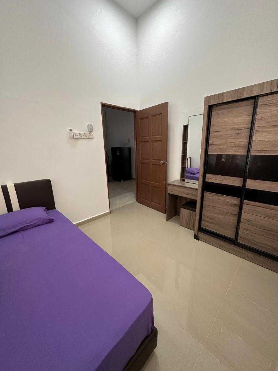 Homestay Kemaman Fyna08 Semi-D, 4 Bedrooms Dekat Pantai Kijal Bagian luar foto